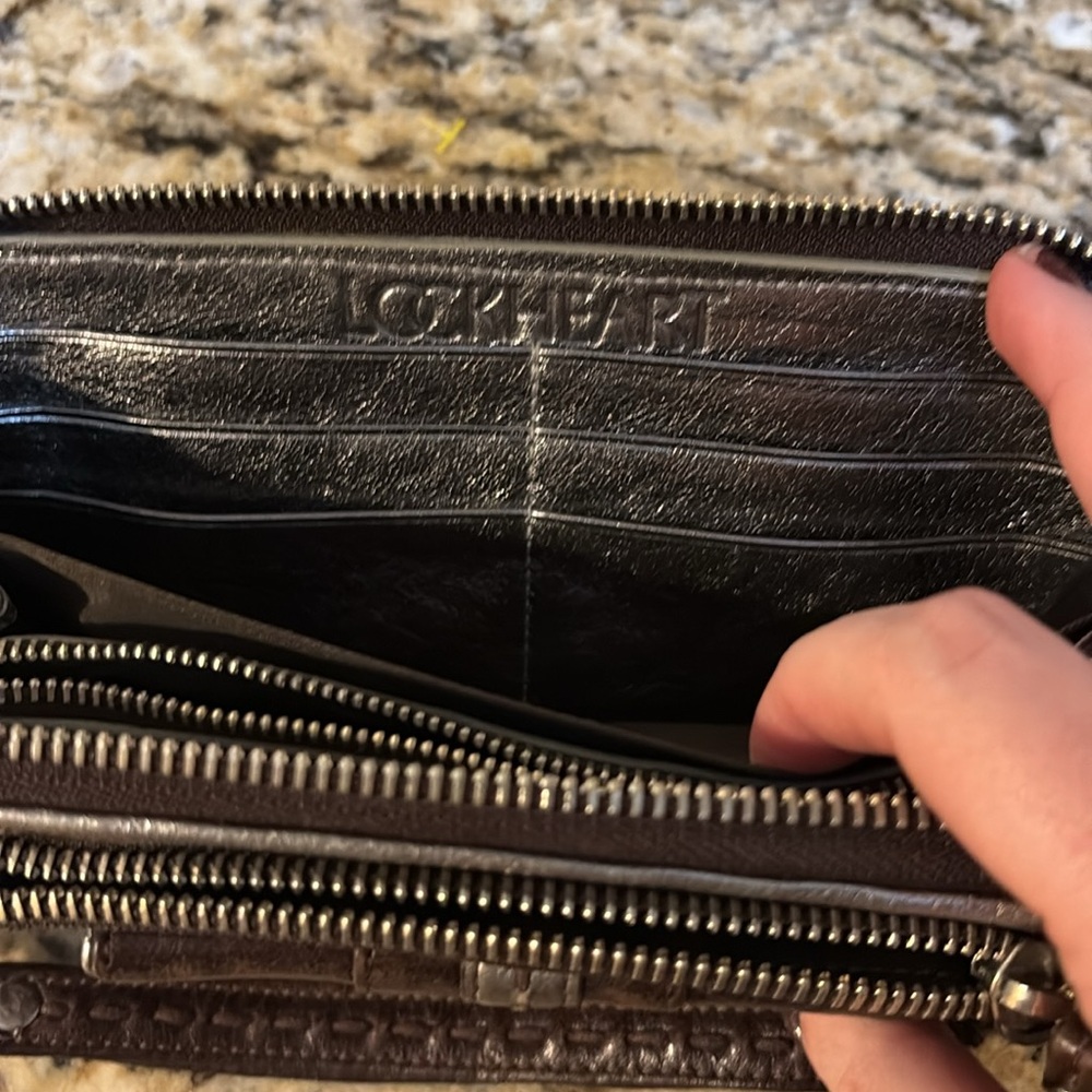 Brown leather Lockheart wristlet - Picture 5 of 10